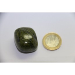 Epidote pierre roulée