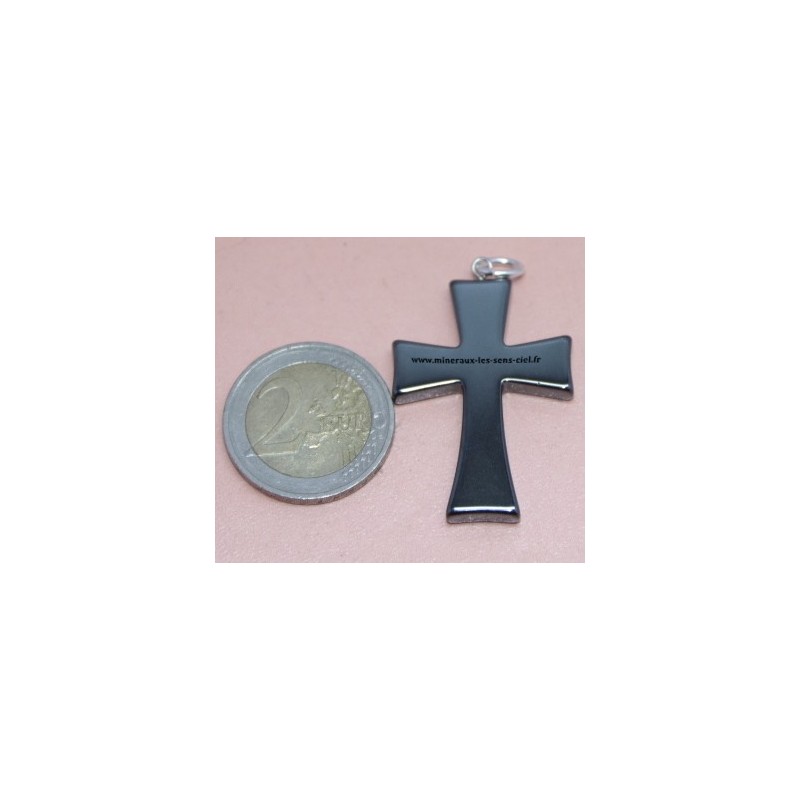 Pendentif croix Hématite