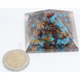 Pyramide Orgonite Énergie Reiki pierre 7 chakras