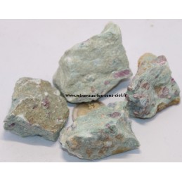 Fuchsite avec inclusion rubis pierre brute