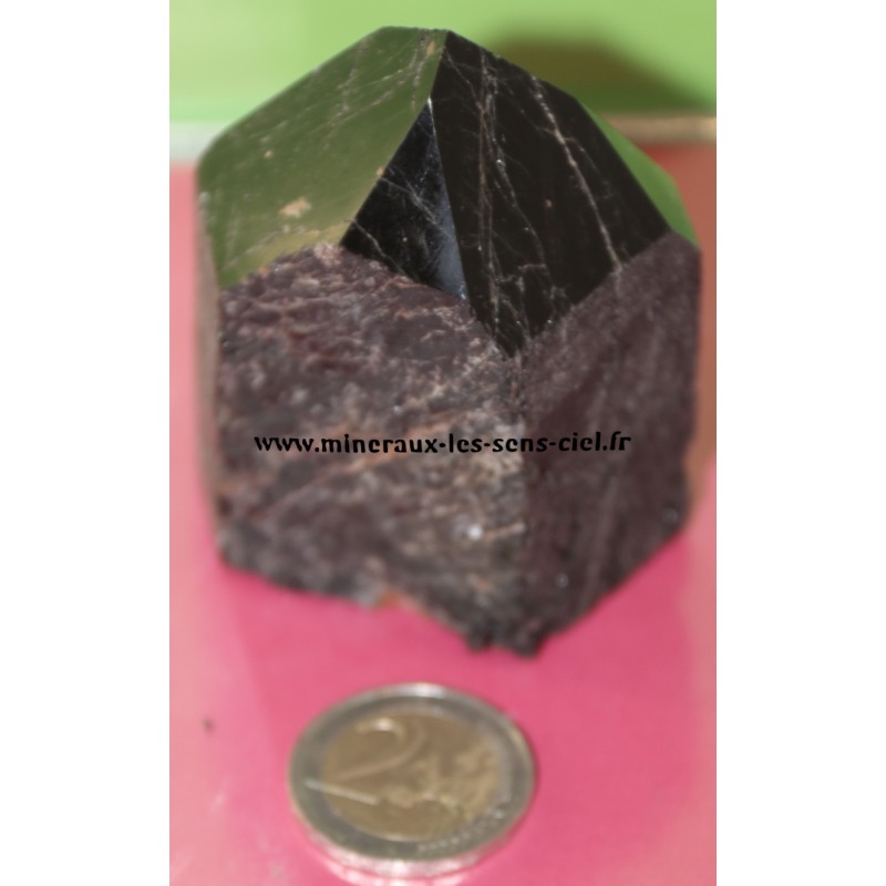 Pointe de pierre tourmaline noire brute poli