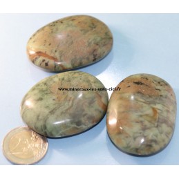 Chrysocolle galet pierre roulée poli du Madagascar