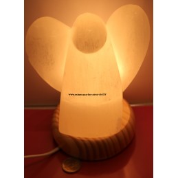 Lampe en pierre sélénite blanche sur socle bois