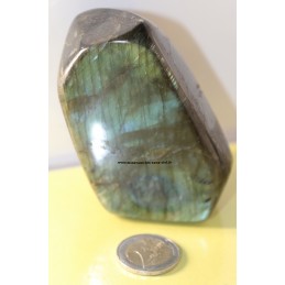 bloc de pierre labradorite poli