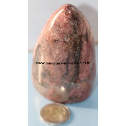 bloc de pierre rhodonite poli du Madagascar