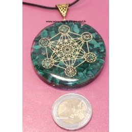 pendentif rond orgonite pierre malachite avec métatron