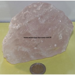 bloc de pierre quartz rose brut du Madagascar