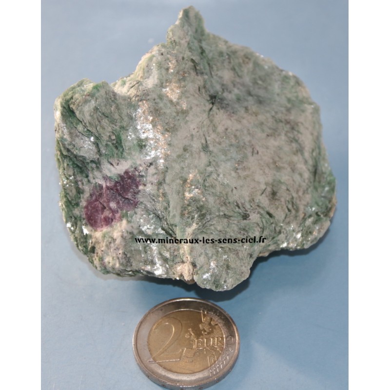 Fuchsite avec rubis pierre brute