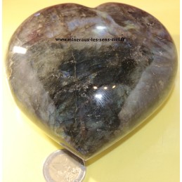 coeur en pierre labradorite du Madagascar