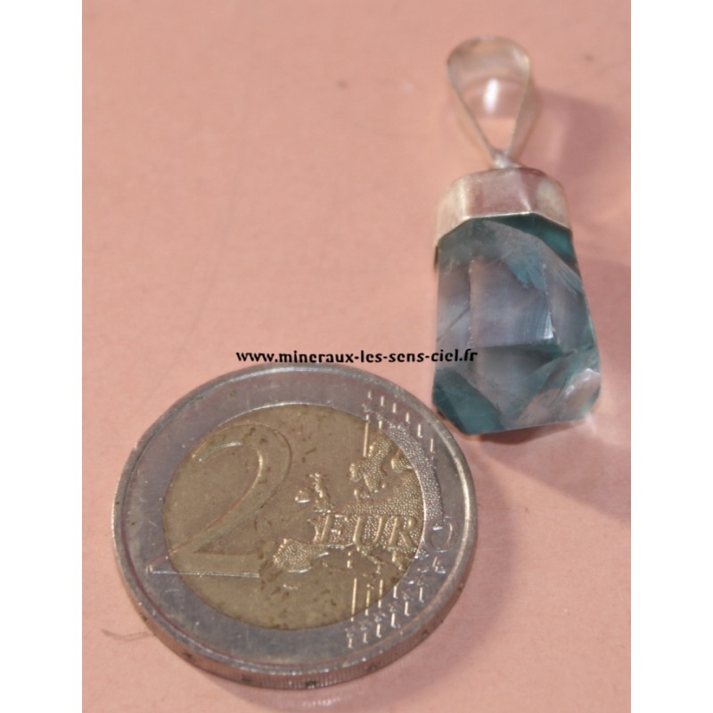 pendentif pointe fluorite bleu