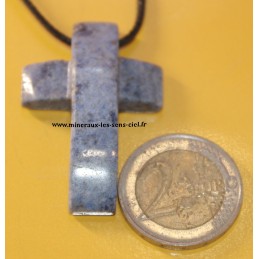 pendentif croix dumortierite