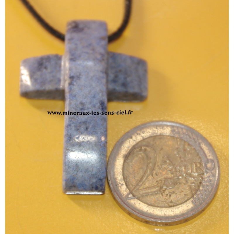 pendentif croix dumortierite