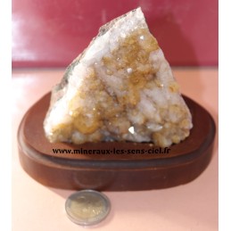 plaque de citrine sur socle bois