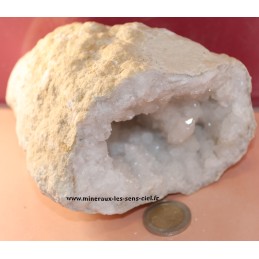 geode grotte cristal de roche brut du Maroc
