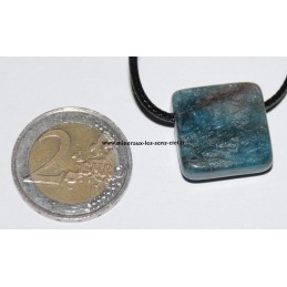 Pendentif Carré pierre Apatite Bleue
