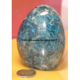 bloc de pierre apatite bleue du Madagascar