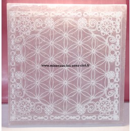 plaque pierre sélénite fleur de vie