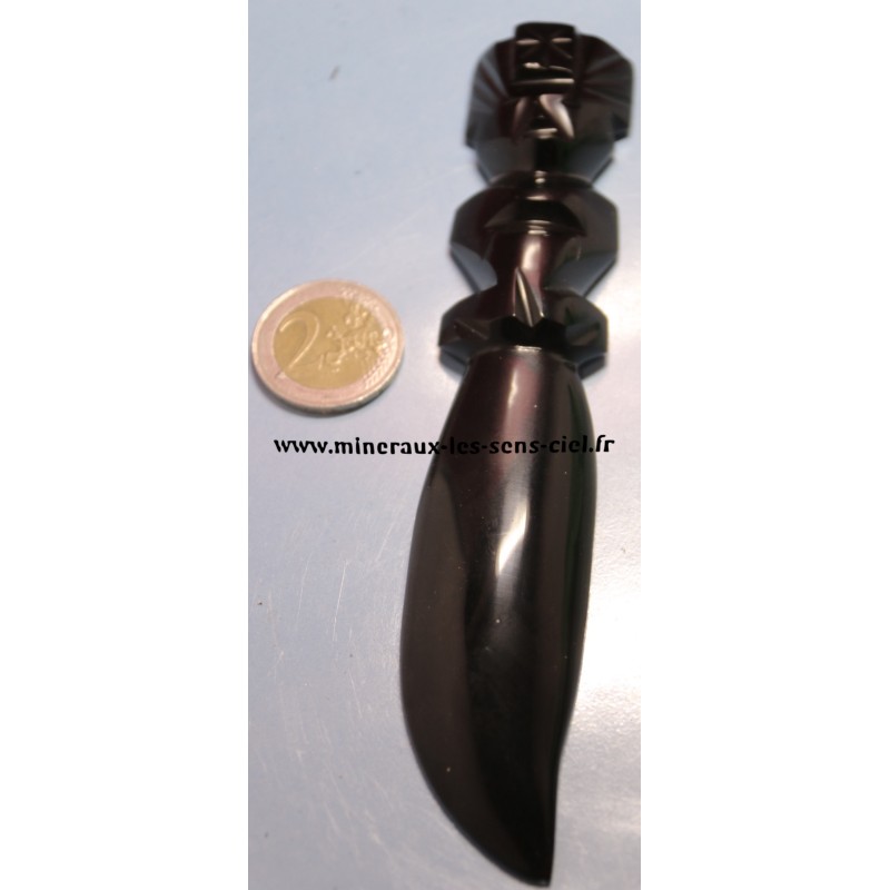 dague en pierre obsidienne noire