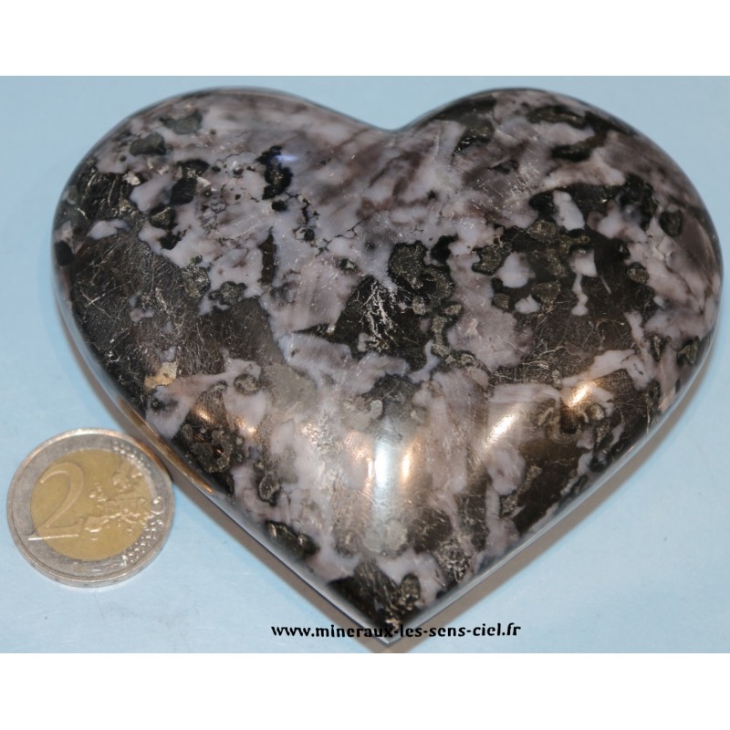 coeur en pierre gabbro de Madagascar